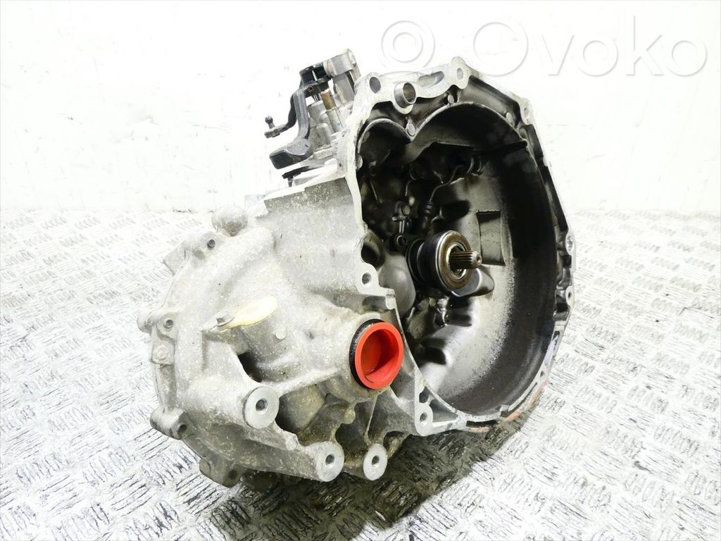 Opel Vivaro 5 Gang Schaltgetriebe