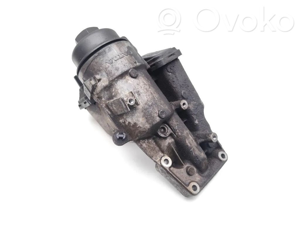 Ford Mondeo MK IV Oil filter mounting bracket 