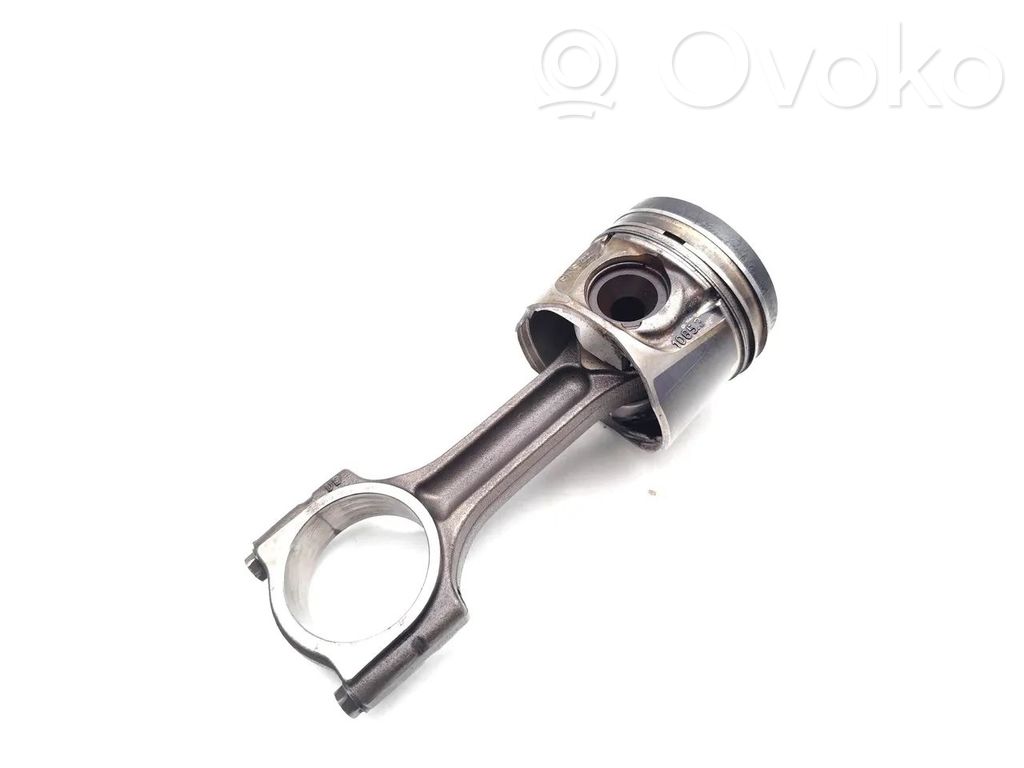 Opel Vivaro Piston with connecting rod 