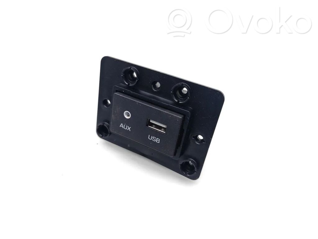 Hyundai Ioniq AUX in-socket connector 