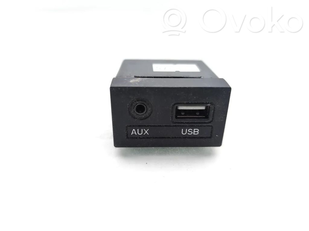 Enchufe conector USB   961203Z6004X,3Z6004X