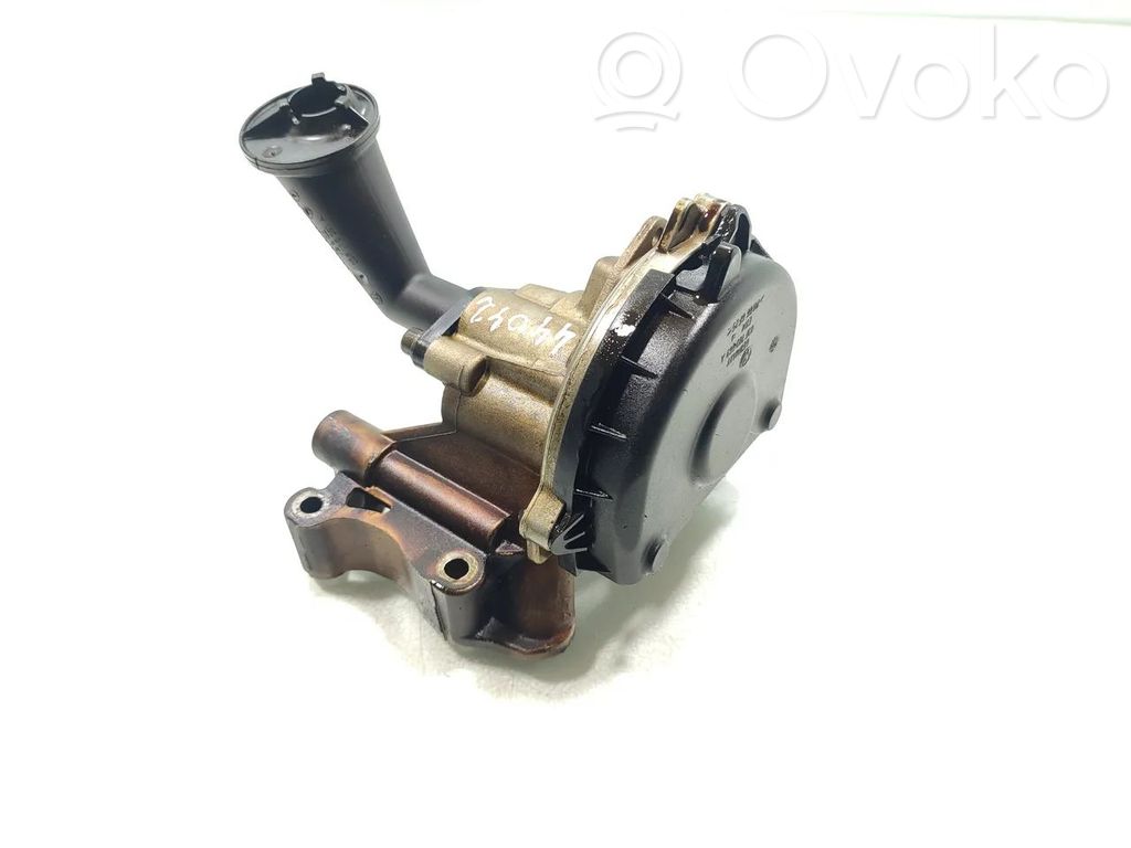 Skoda Fabia Mk2 (5J) Bomba de aceite 
