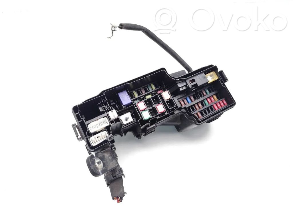 Sulakemoduuli   821110HR40A