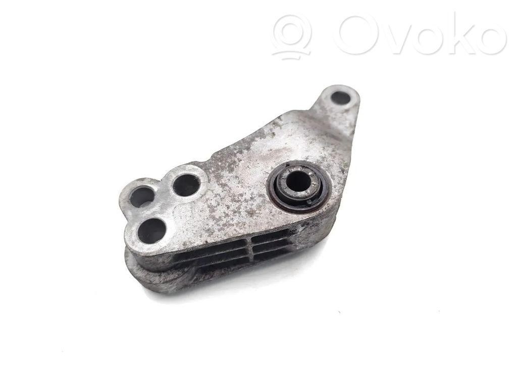 Engine mounting bracket   9826468580