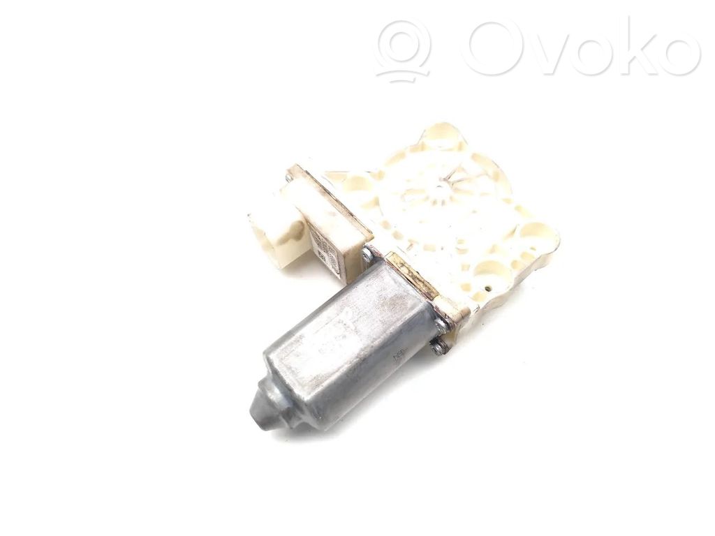 BMW 7 E65 E66 Front door window regulator motor 