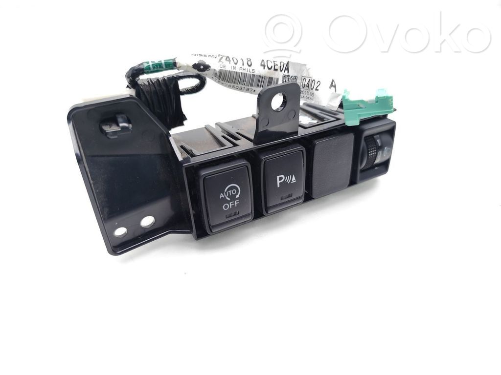Nissan X-Trail T32 Interruptor del sensor de aparcamiento (PDC) 