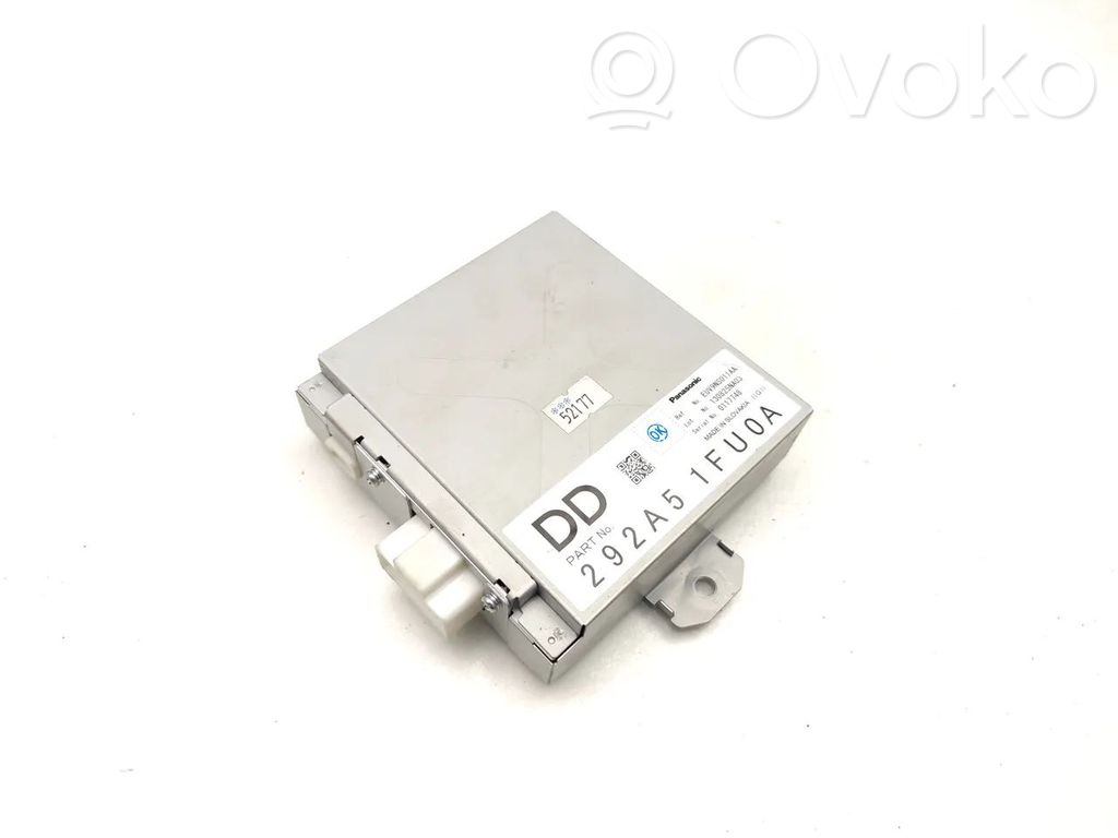 Nissan Juke I F15 Voltage converter/converter module 
