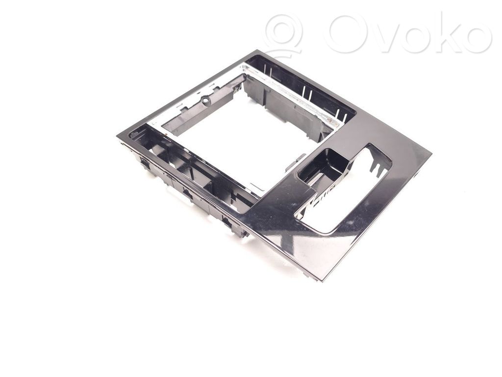 Skoda Superb B8 (3V) Rivestimento in plastica cornice della leva del cambio