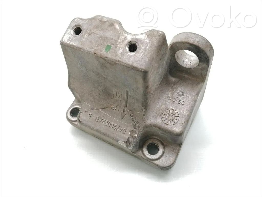 Engine mounting bracket   04726022AB