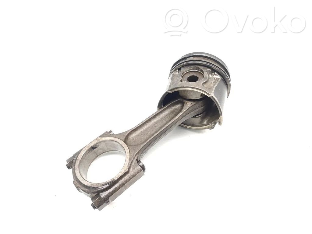 Ford Mondeo MK IV Piston with connecting rod 