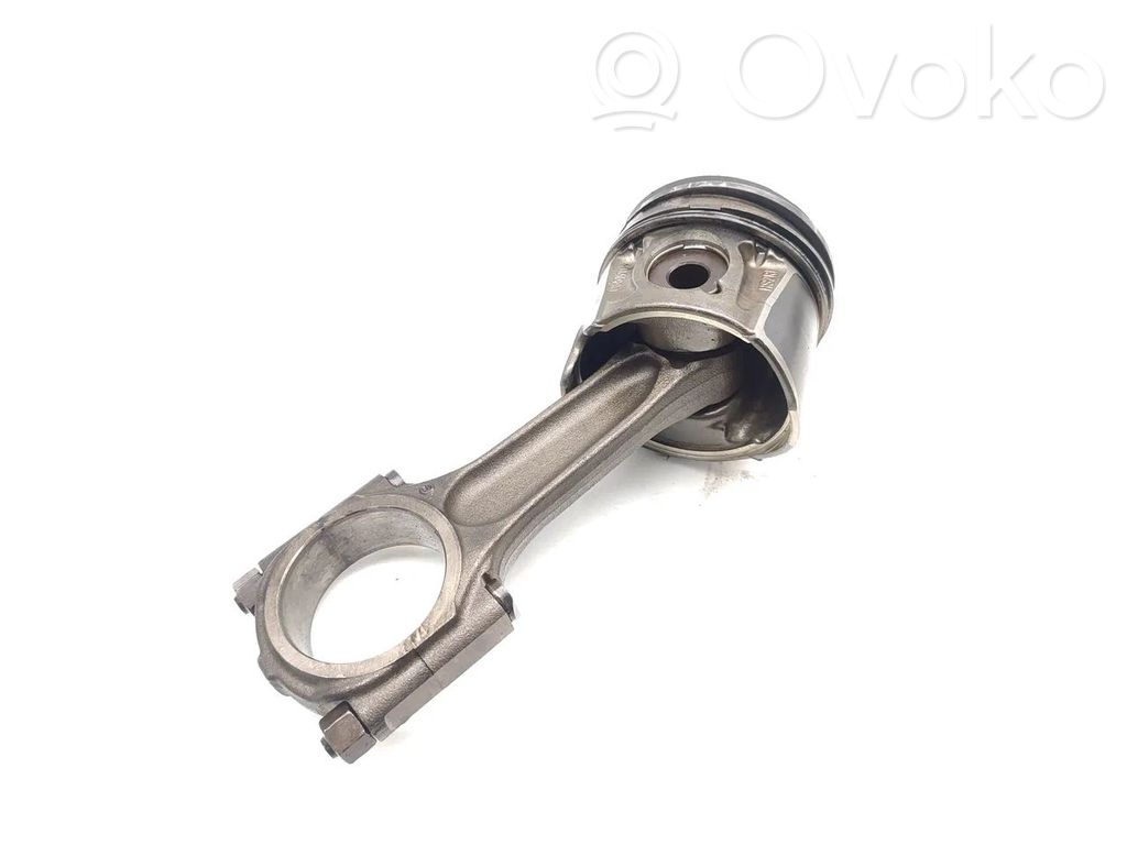 Ford Mondeo MK IV Piston with connecting rod 