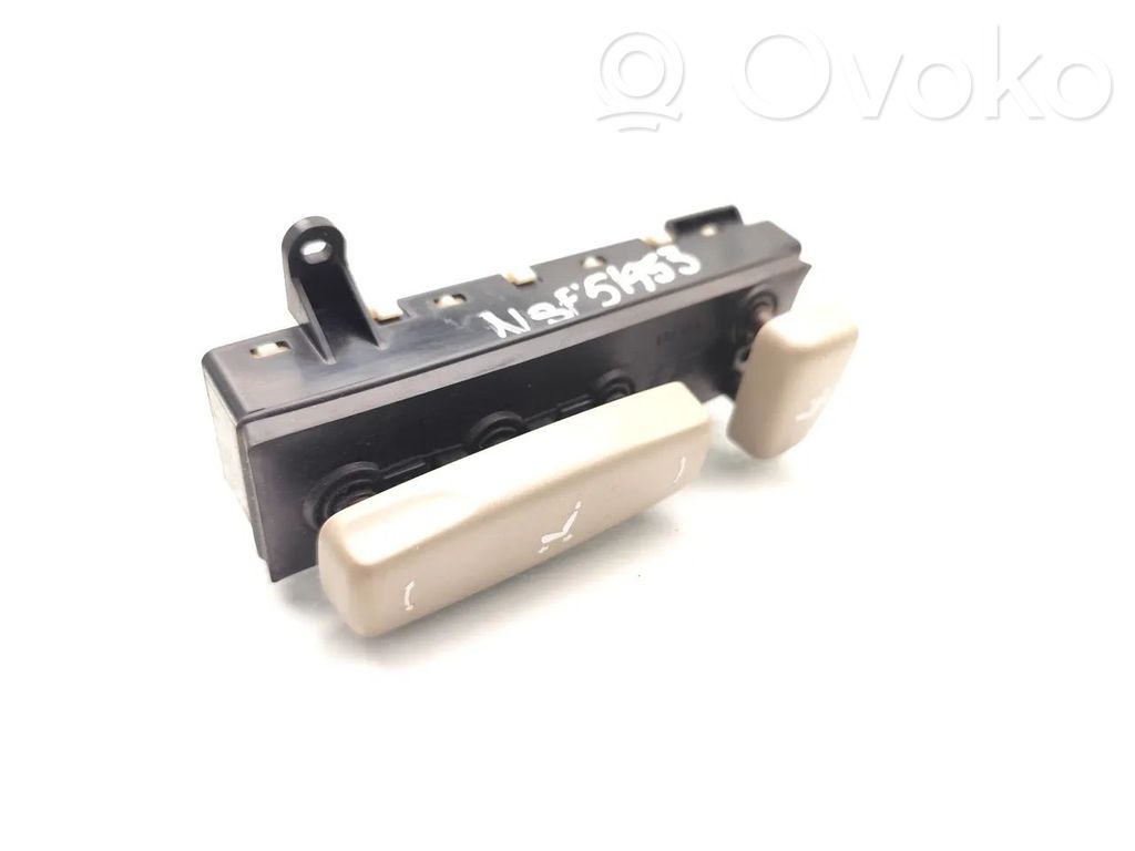 Lexus RX 300 Seat control switch 