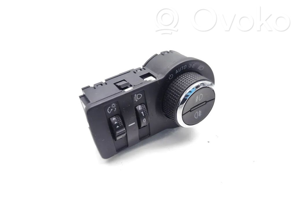 Light switch   95297440,10026917