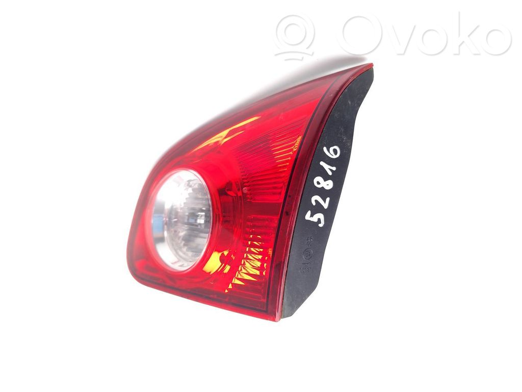 Nissan Qashqai Lampy tylnej klapy bagażnika