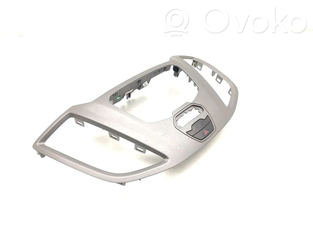 Embellecedor de la consola central   V047A04A