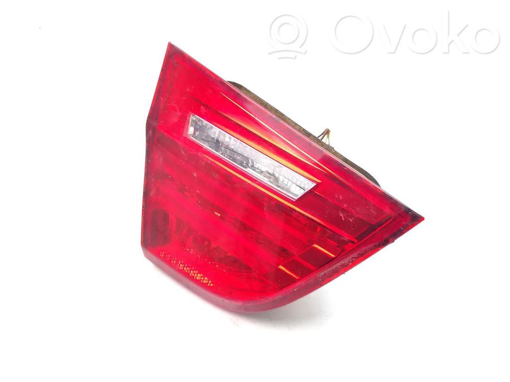 Tailgate rear/tail lights   7154155