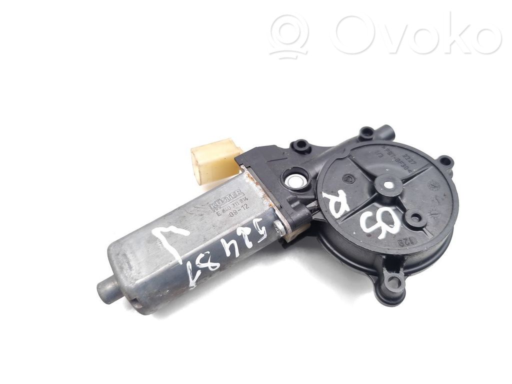 Audi A5 8T 8F Silniczek podnoszenia szyby drzwi tylnych 