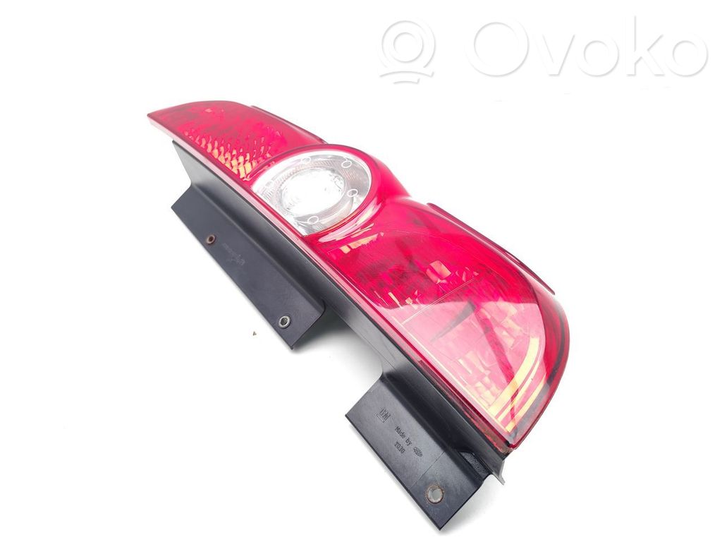 Opel Combo D Lampa tylna 