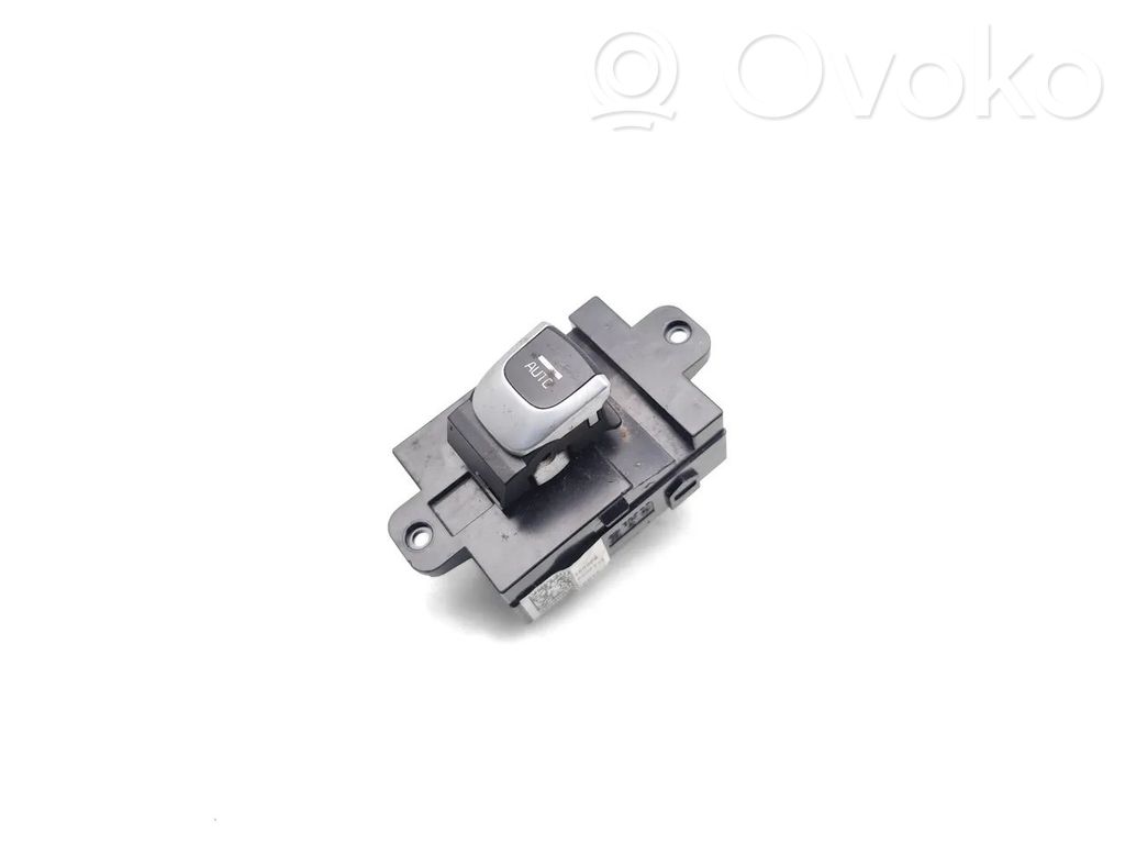 Electric window control switch   93590D4AC0BYF