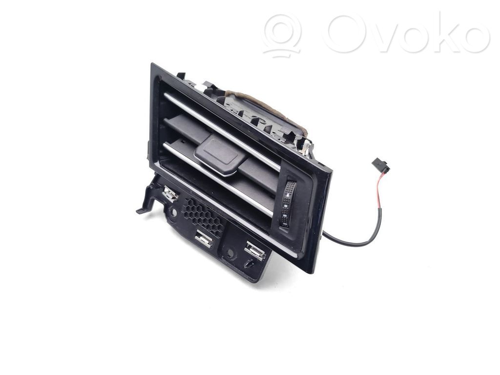 Volkswagen PASSAT B8 Moldura protectora de la rejilla de ventilación lateral del panel 