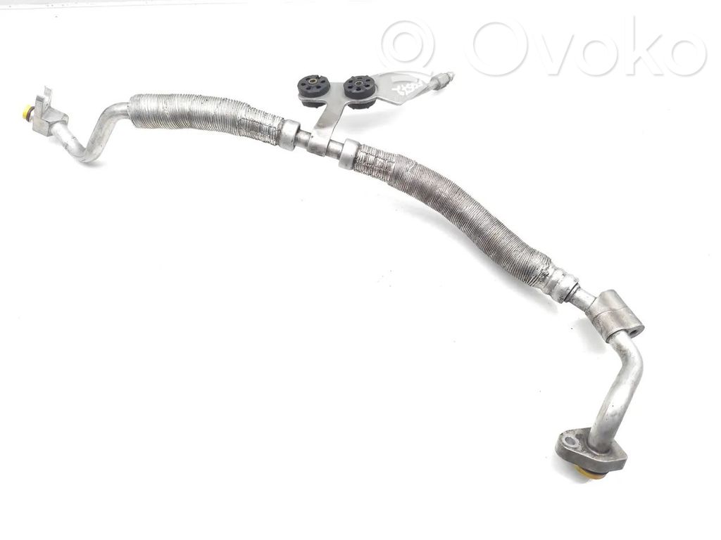 BMW 6 E63 E64 Ilmastointilaitteen putki (A/C) 
