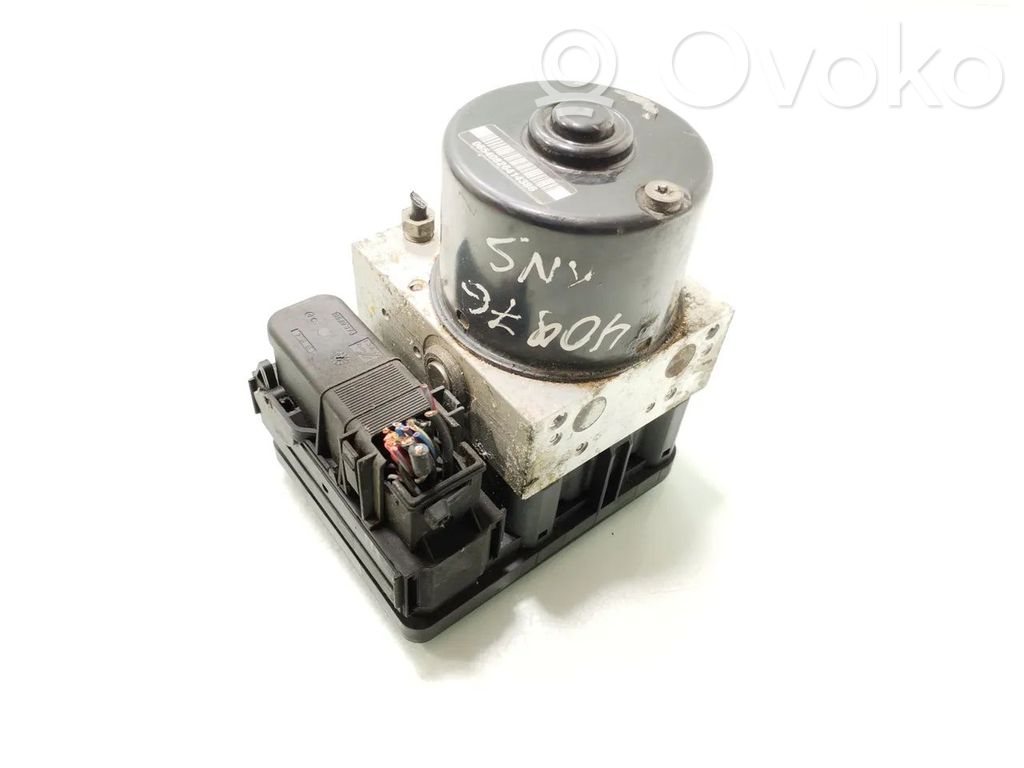 ABS-pumppu   8M512C405AA