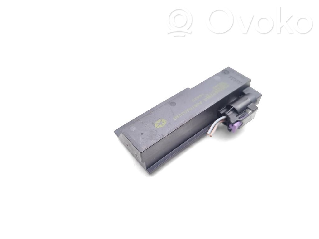 Antena wewnętrzna   P68186636AA,228741101