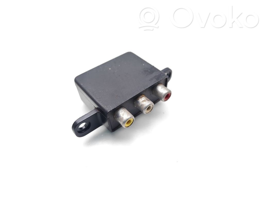 Conector priză AUX   05107083AB