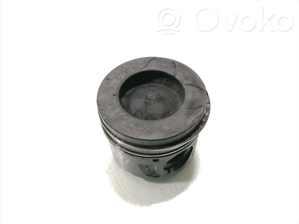 Piston