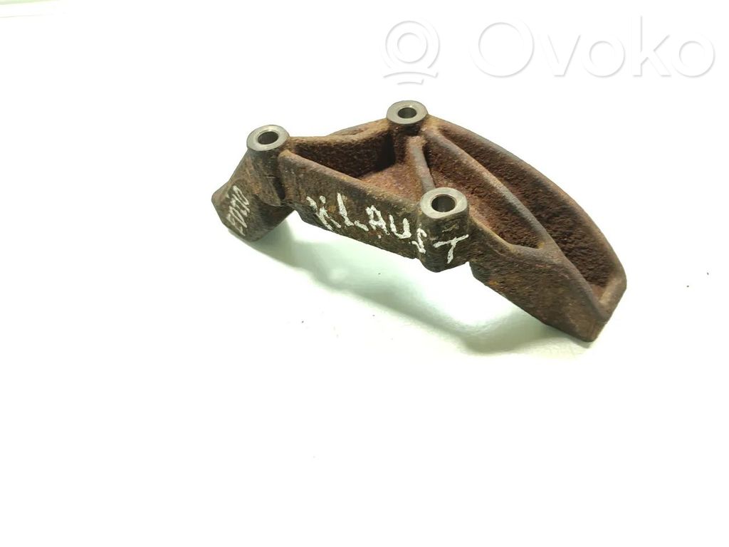 Ford Transit Engine mounting bracket 