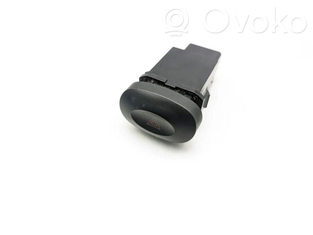 Hazard light switch   864W0140