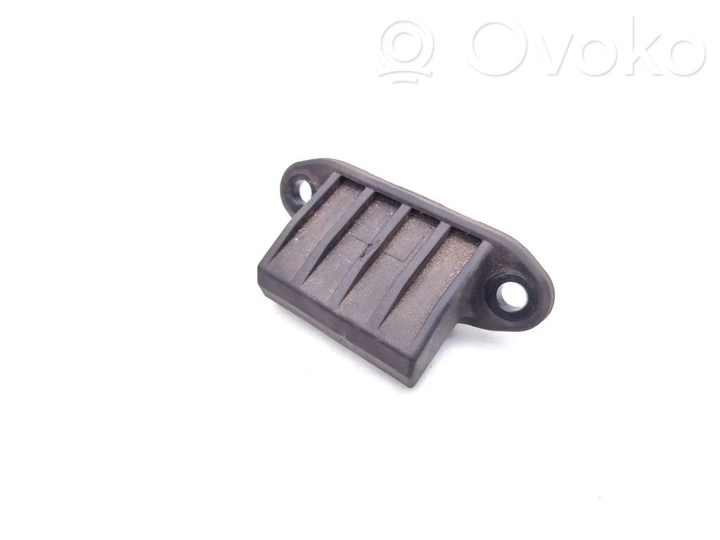 Toyota RAV 4 (XA40) Tailgate opening switch 