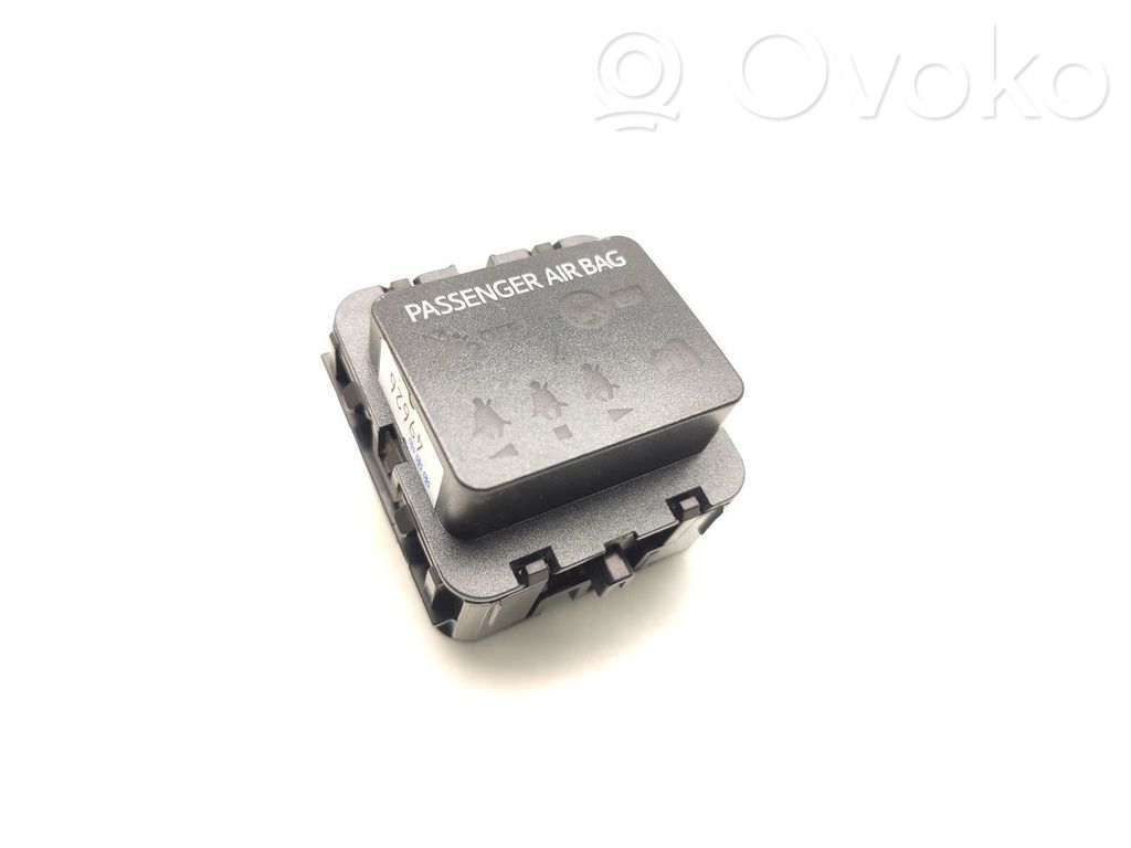 Toyota Auris E180 Interruptor de encendido/apagado del airbag de pasajero