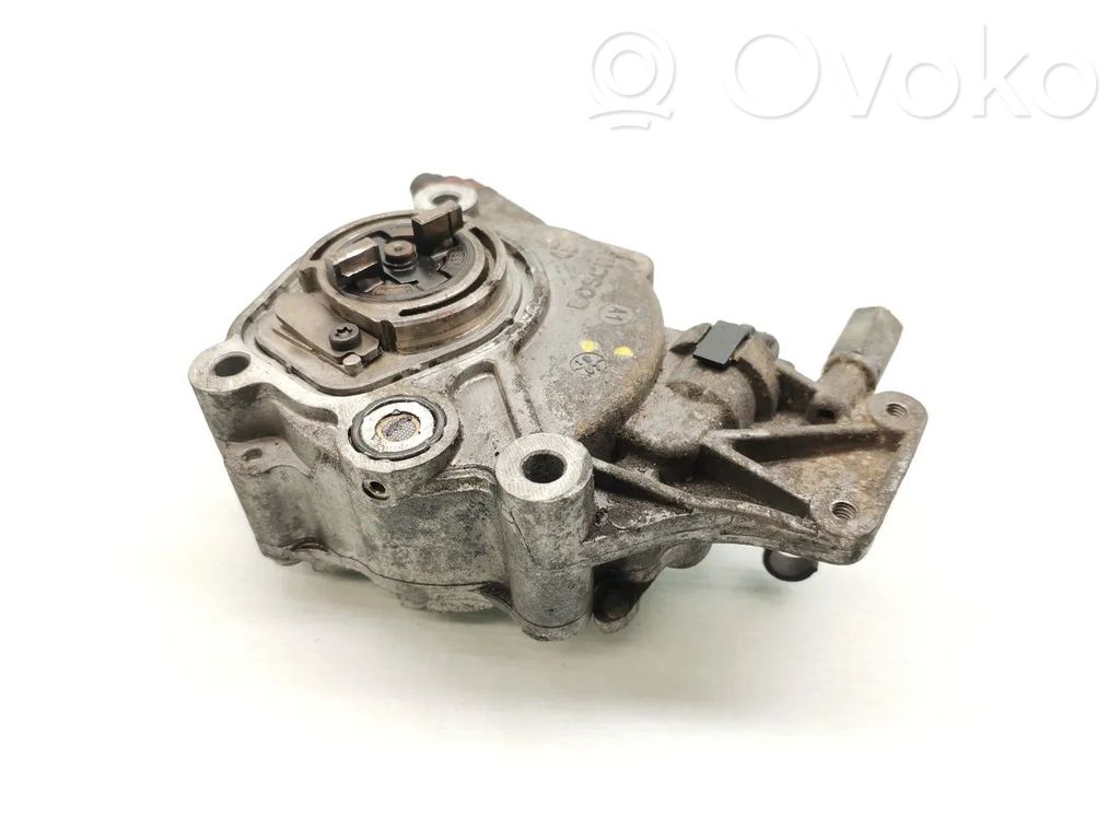 Land Rover Freelander 2 - LR2 Alipainepumppu 