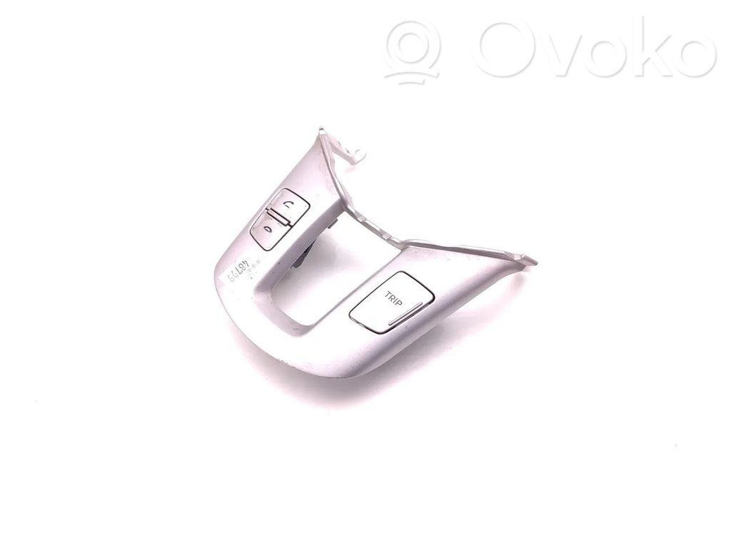 KIA Ceed Steering wheel buttons/switches 