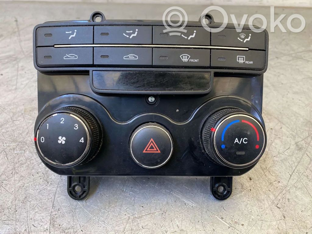 Hyundai i30 Climate control unit 