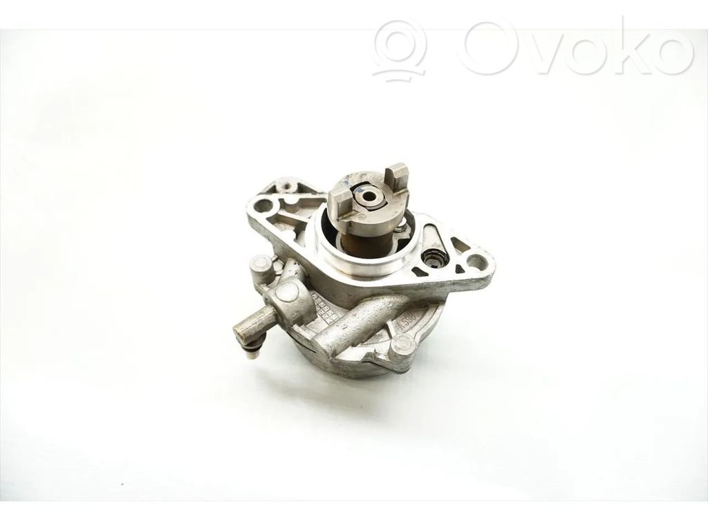 Opel Corsa D Vacuum pump 