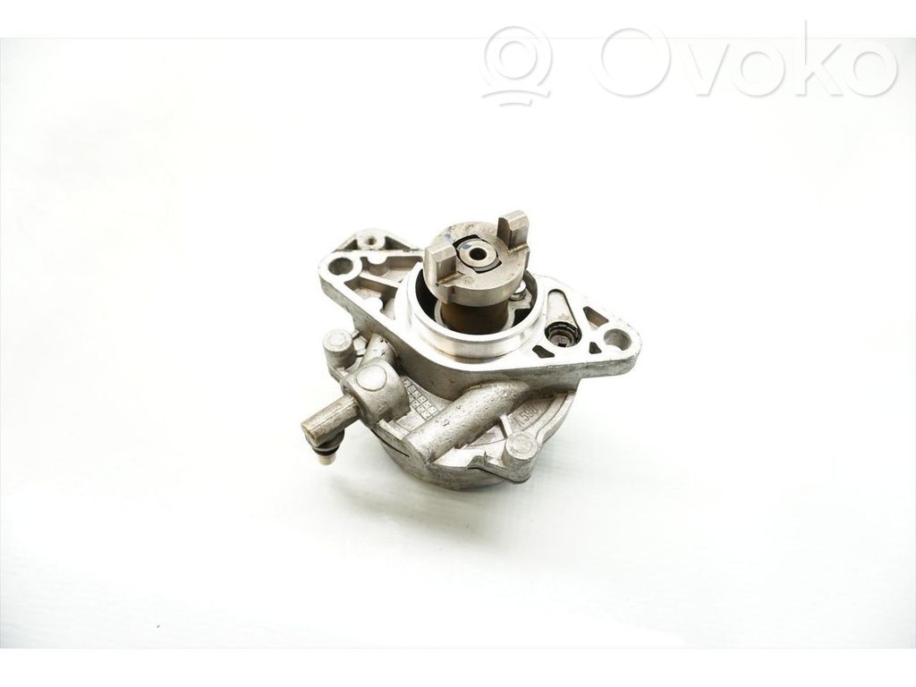 Opel Corsa D Vacuum pump 