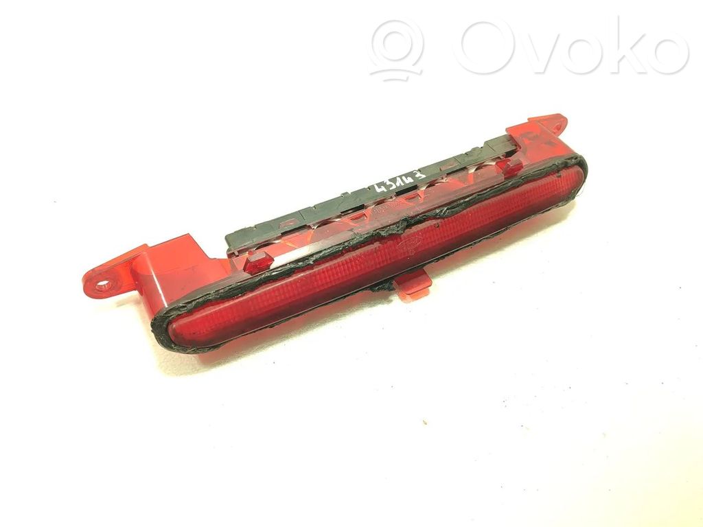 Ford Focus Third/center stoplight 