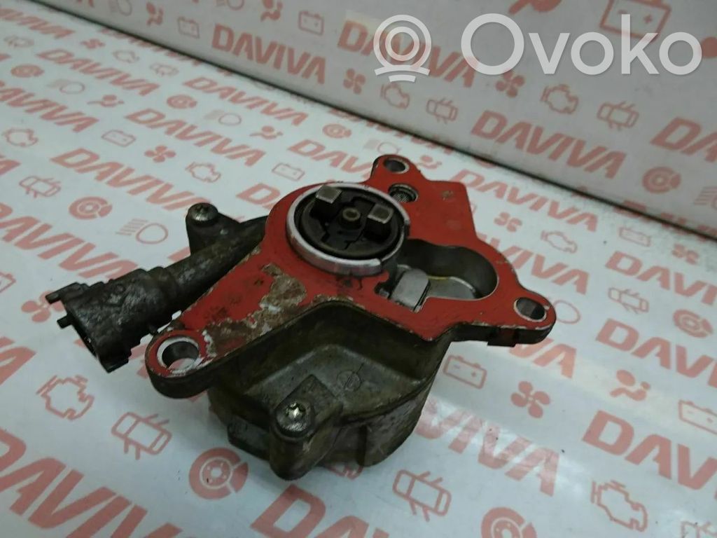 Opel Vivaro Vacuum pump 