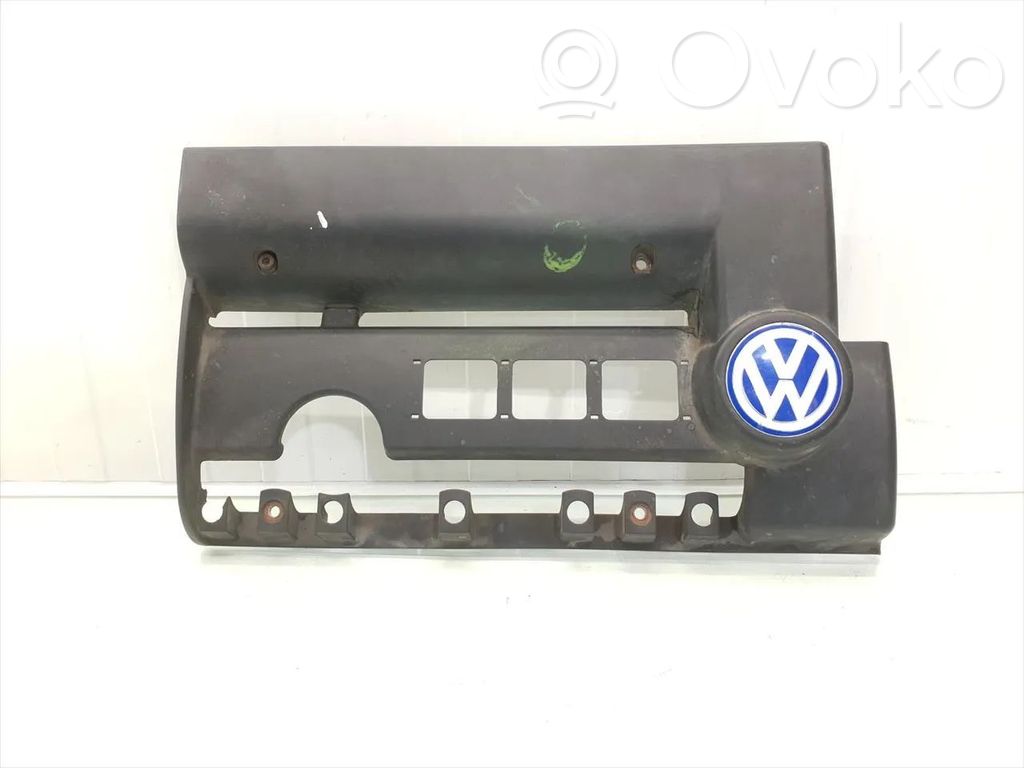 Volkswagen Golf IV Motorabdeckung 