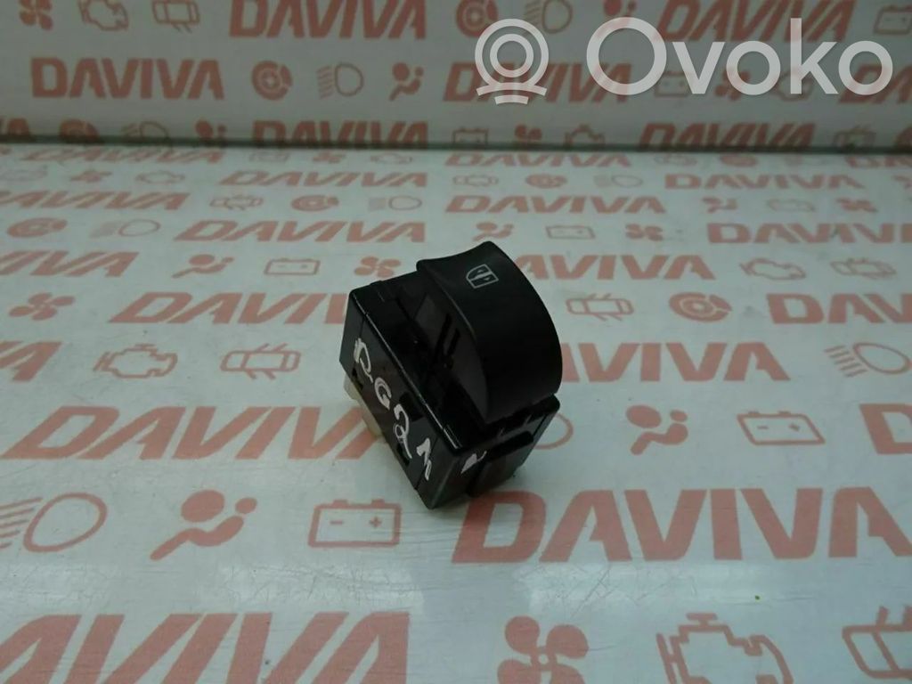 Renault Koleos I Rear window lifting mechanism without motor 