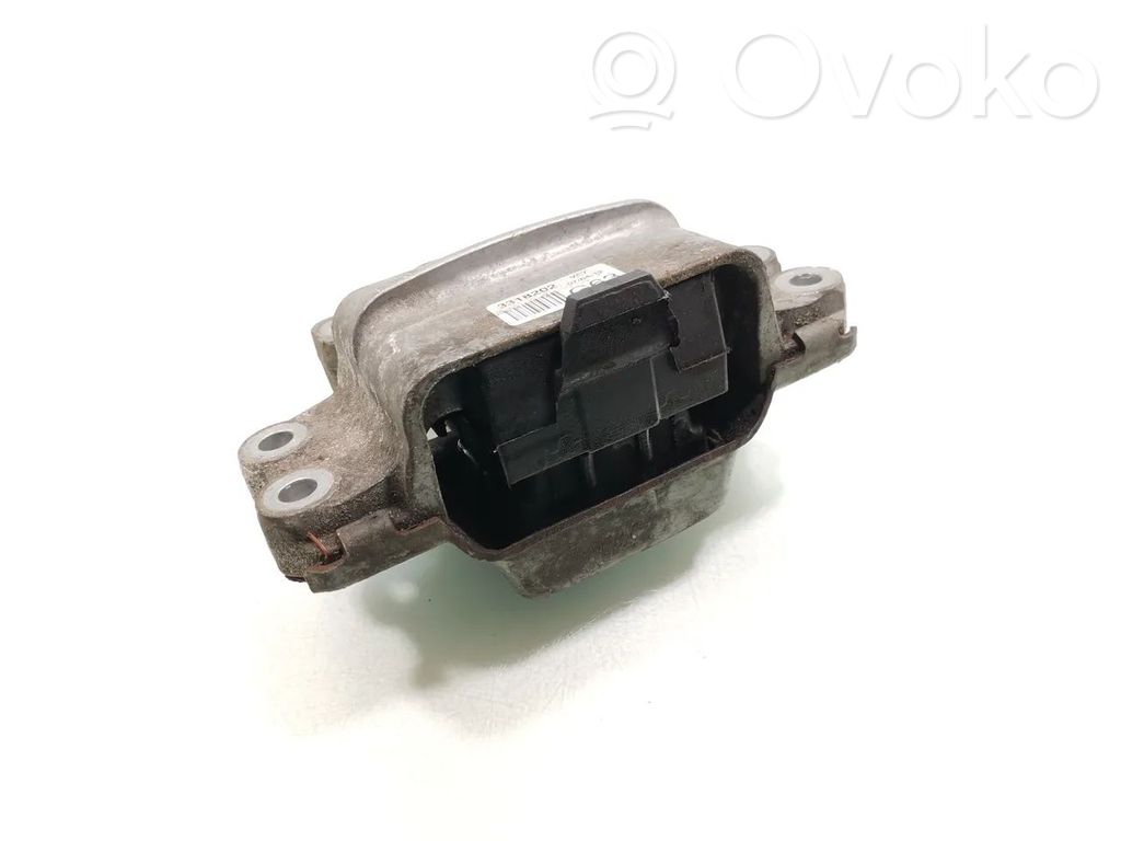 Volkswagen PASSAT B7 Engine mounting bracket 
