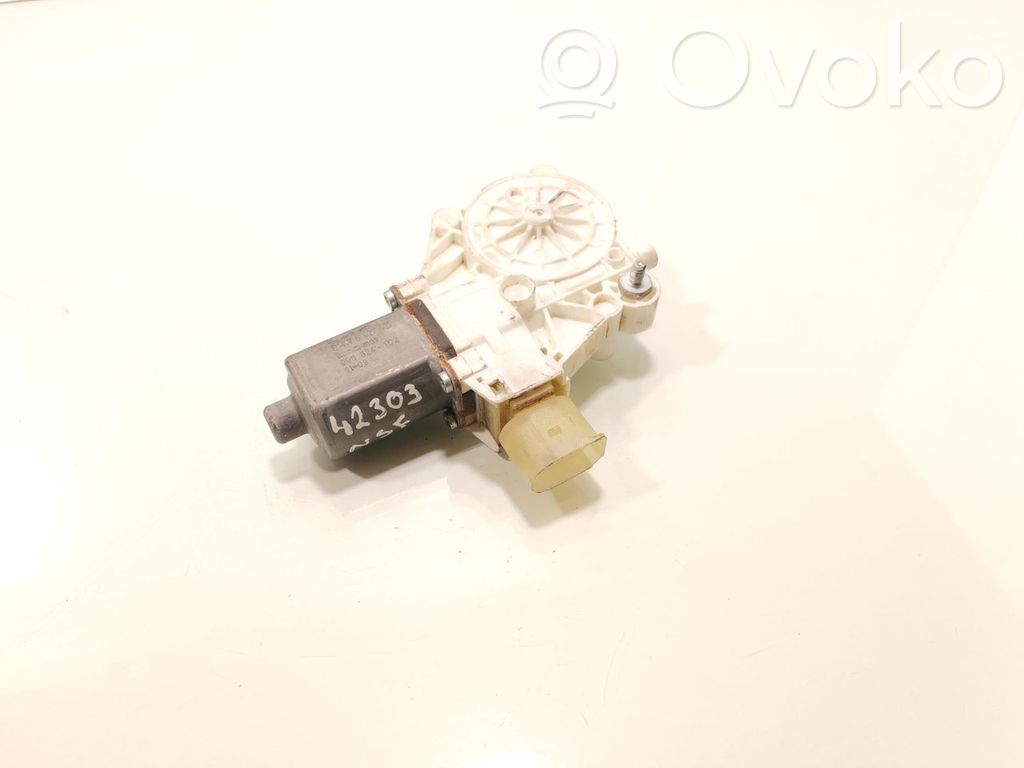 BMW 3 E90 E91 Front door window regulator motor 