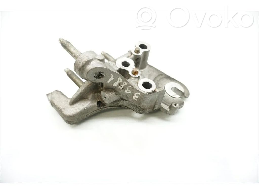 Ford Kuga II Engine mounting bracket 