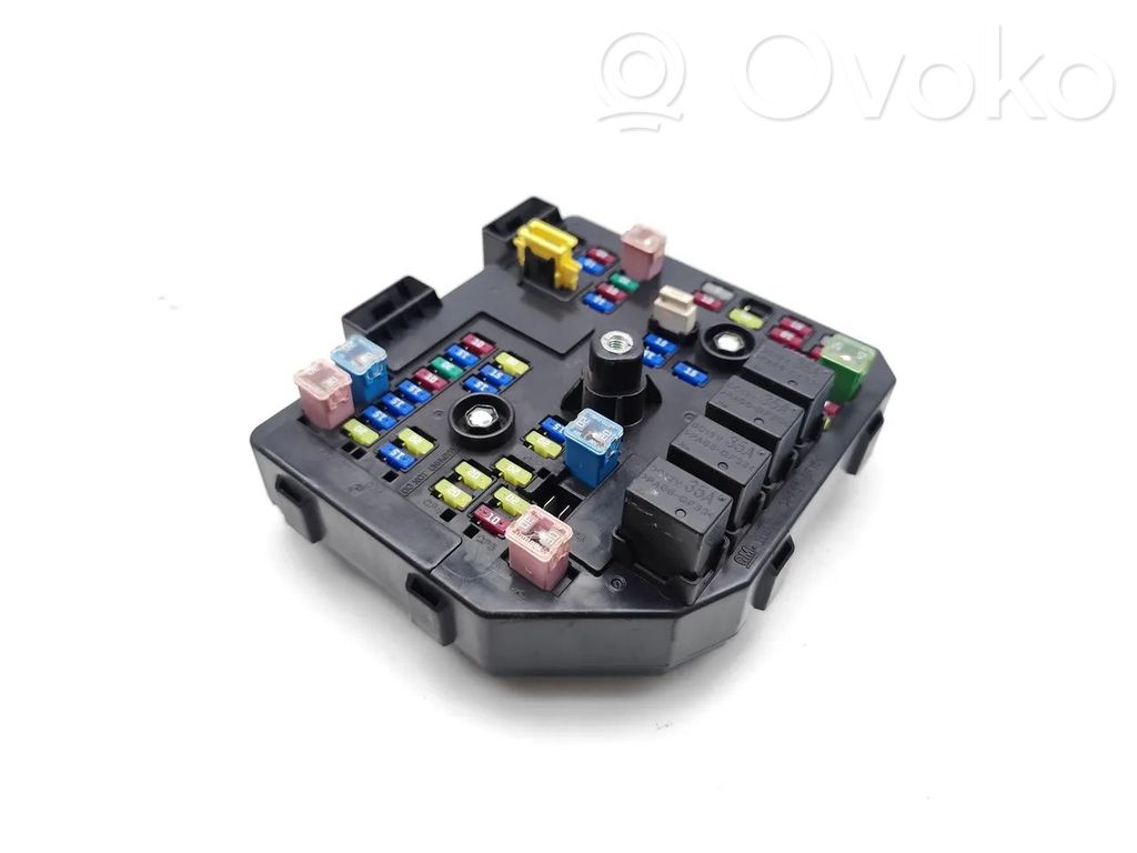 Opel Antara Fuse module 