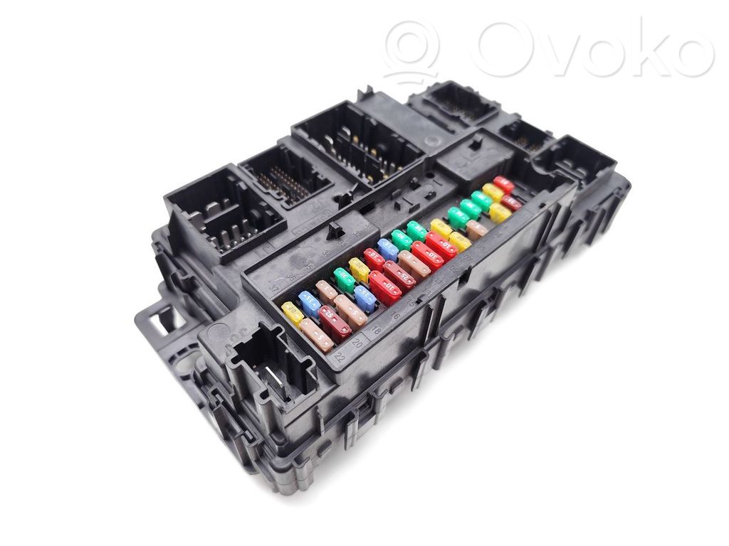 Ford Mondeo MK V Module de fusibles 