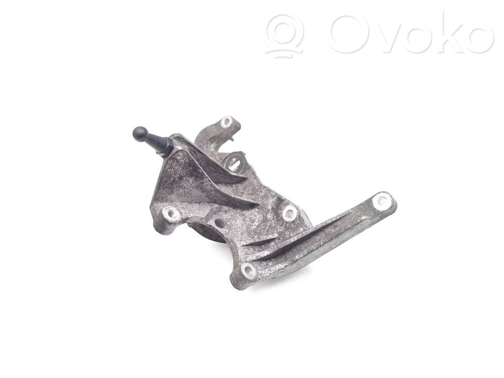 Ford Focus Halterung Lichtmaschine 
