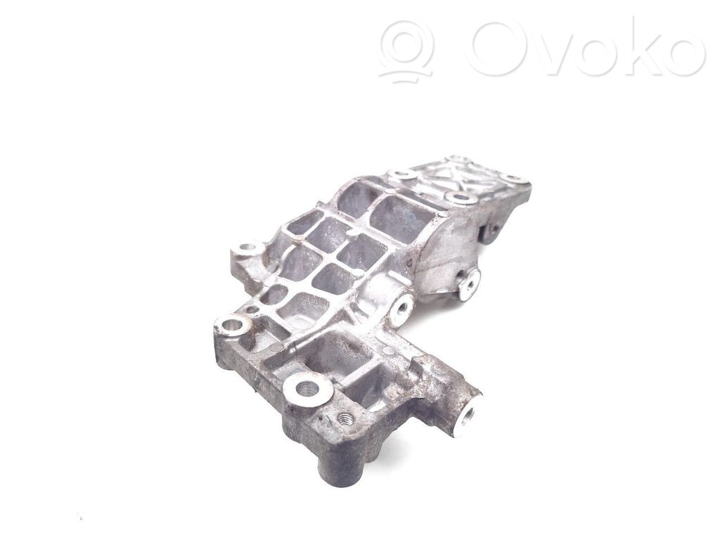 Jeep Compass Mocowanie alternatora 