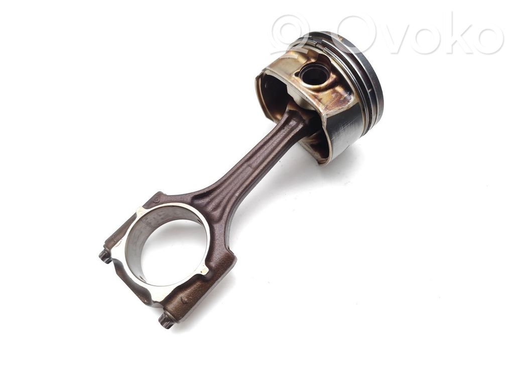 Audi A4 S4 B7 8E 8H Piston cu bielă